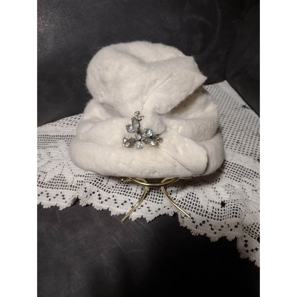 Vintage Womens White 100% Rabbit Fur Rhinestone Hat Made in Italy Valerie Modes